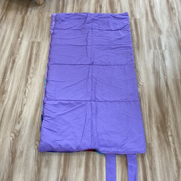 Girls frozen Elsa and Anna sleeping bag - Picture 2 of 4